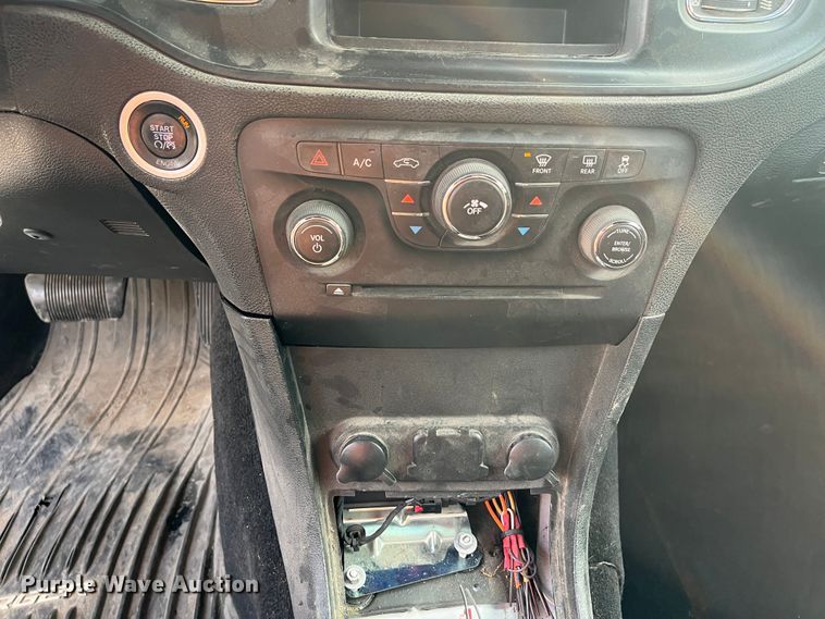 image for item DR7449 2013 Dodge Charger Police