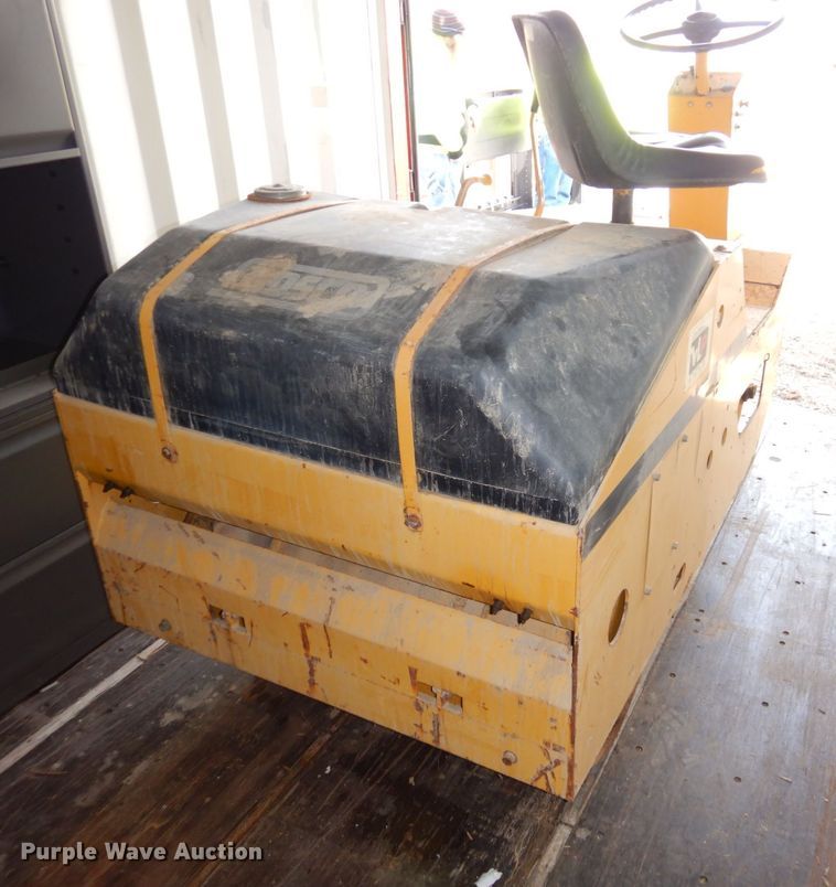 image for item DR8124 Rosco Vibrastat III  double drum roller