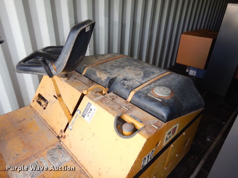 image for item DR8124 Rosco Vibrastat III  double drum roller