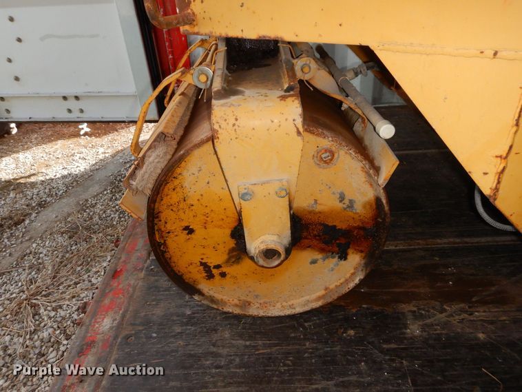 image for item DR8124 Rosco Vibrastat III  double drum roller