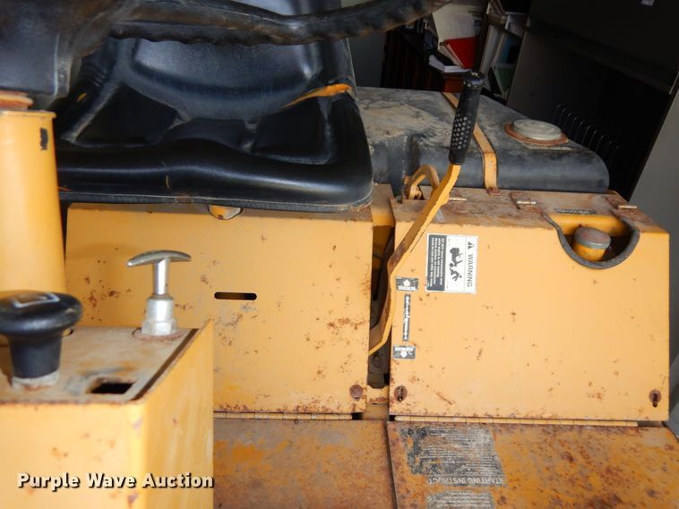 image for item DR8124 Rosco Vibrastat III  double drum roller