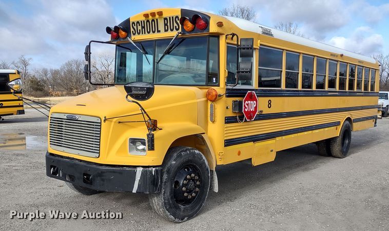image for item DR8130 2003 Freightliner Thomas Built  school bus