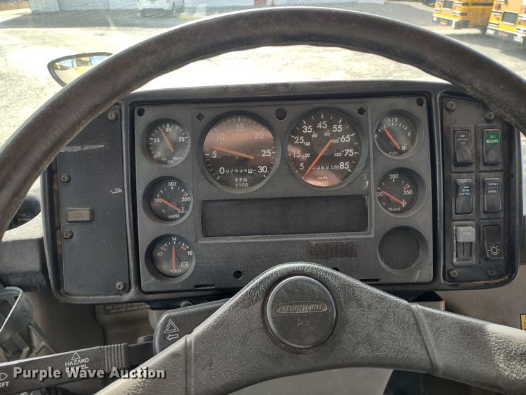 image for item DR8130 2003 Freightliner Thomas Built  school bus