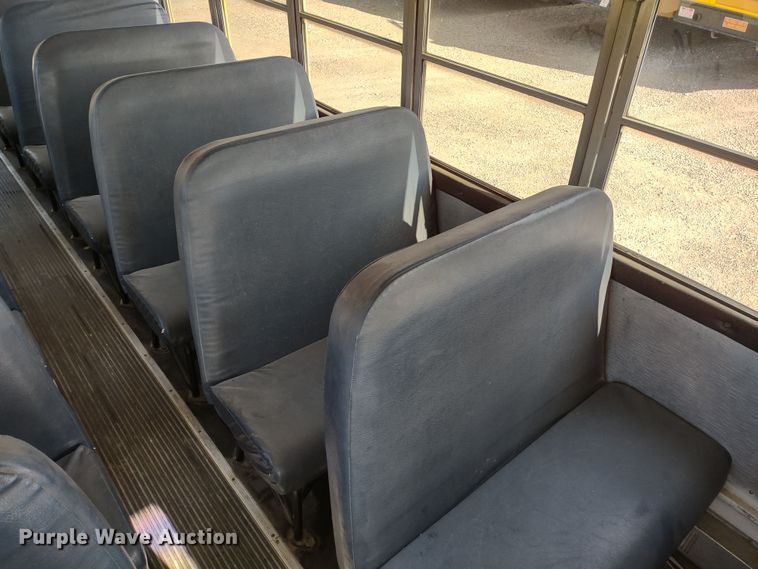 image for item DR8130 2003 Freightliner Thomas Built  school bus