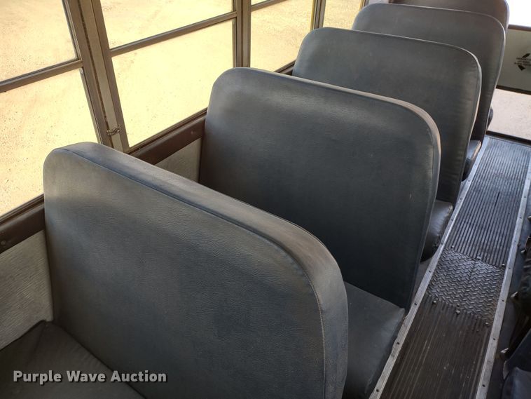 image for item DR8130 2003 Freightliner Thomas Built  school bus