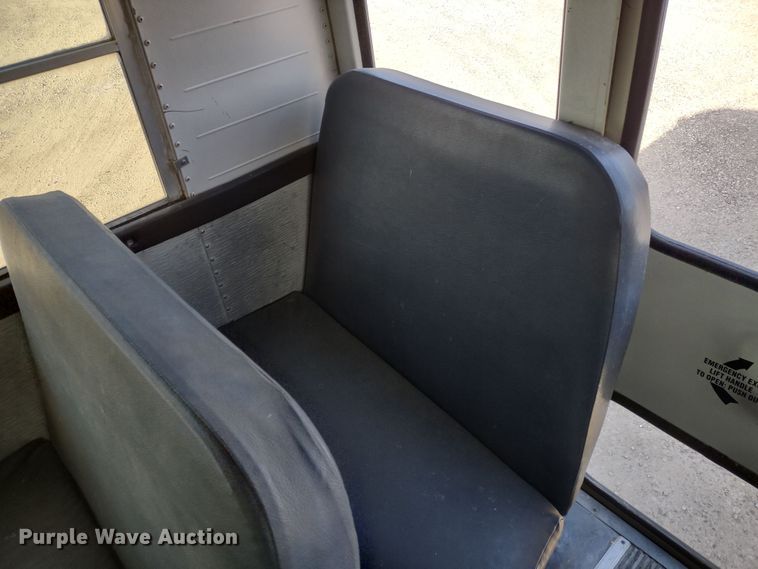 image for item DR8130 2003 Freightliner Thomas Built  school bus