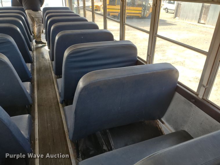 image for item DR8130 2003 Freightliner Thomas Built  school bus