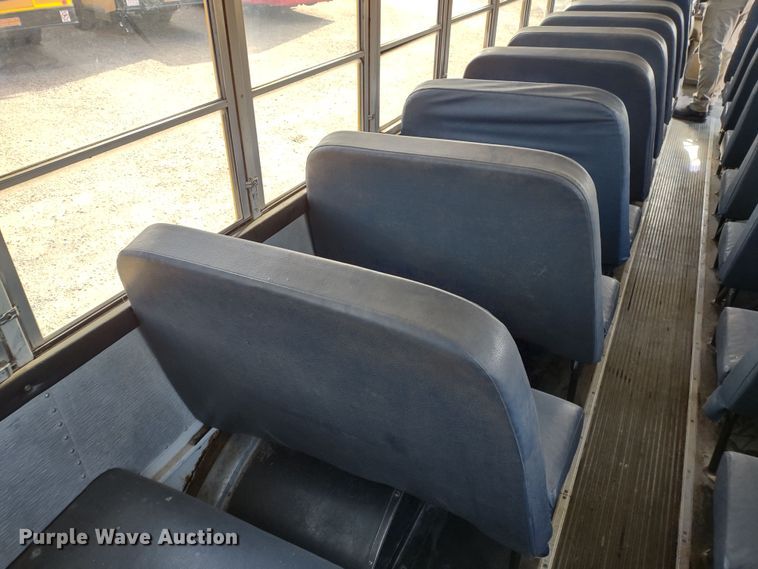 image for item DR8130 2003 Freightliner Thomas Built  school bus