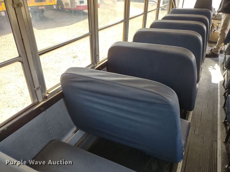 image for item DR8130 2003 Freightliner Thomas Built  school bus