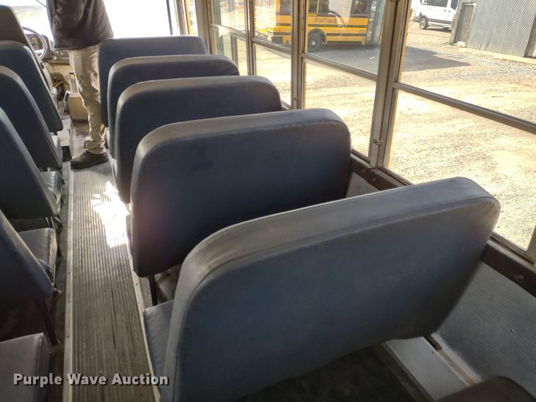 image for item DR8130 2003 Freightliner Thomas Built  school bus