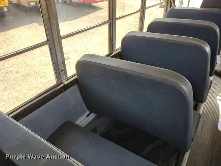 image for item DR8130 2003 Freightliner Thomas Built  school bus