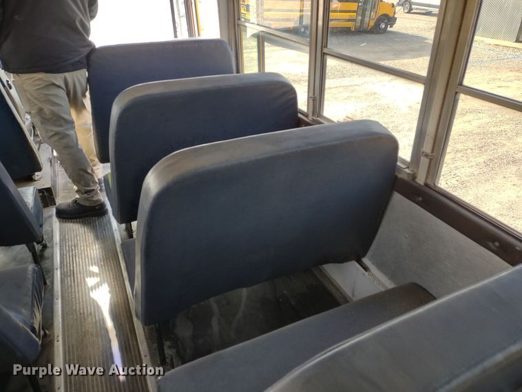 image for item DR8130 2003 Freightliner Thomas Built  school bus