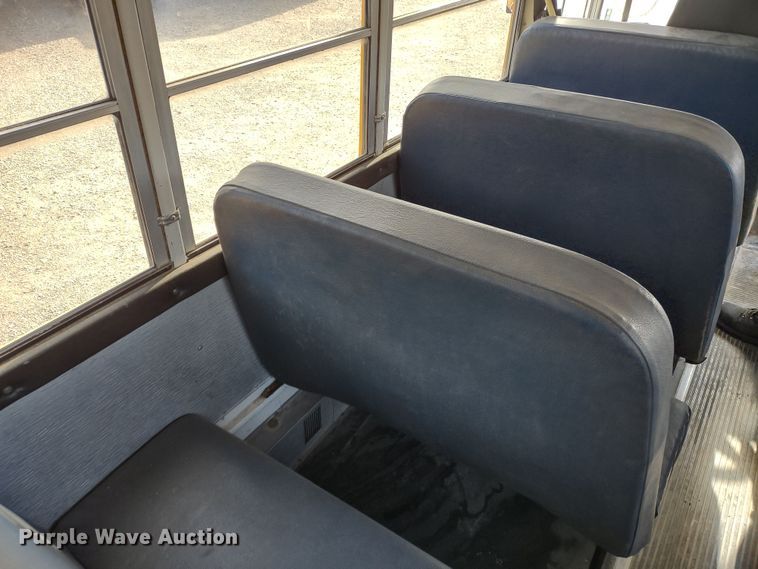 image for item DR8130 2003 Freightliner Thomas Built  school bus