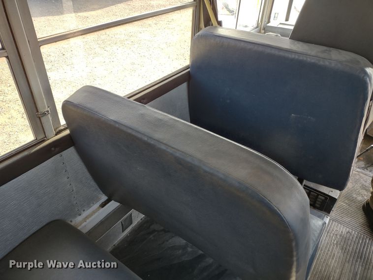 image for item DR8130 2003 Freightliner Thomas Built  school bus