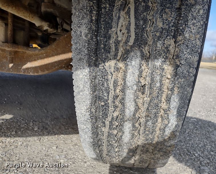 image for item DR8130 2003 Freightliner Thomas Built  school bus