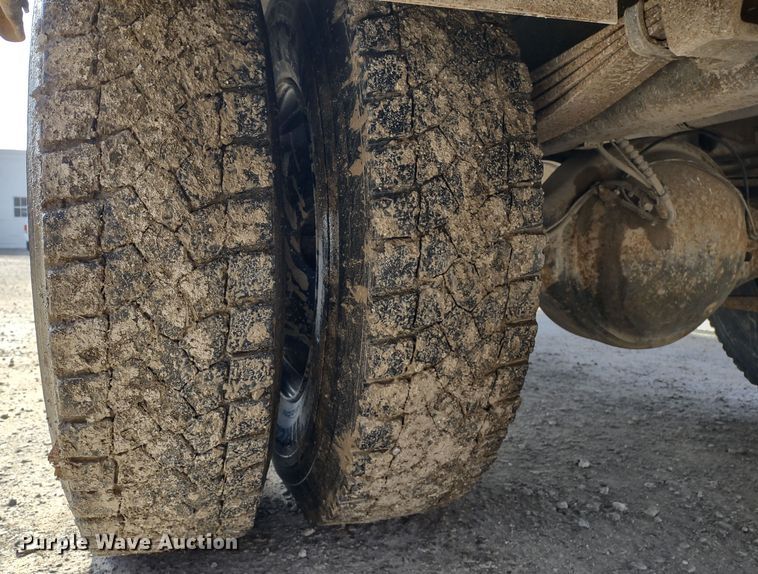 image for item DR8130 2003 Freightliner Thomas Built  school bus