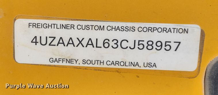 image for item DR8130 2003 Freightliner Thomas Built  school bus