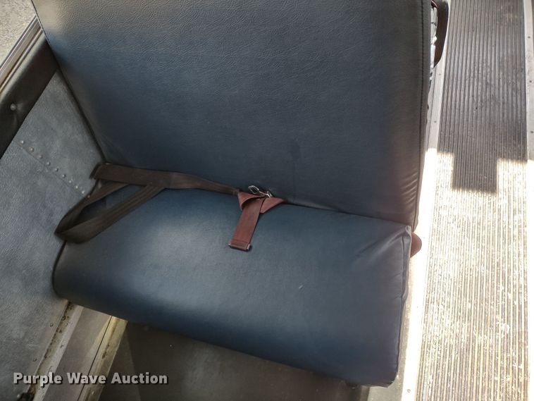 image for item DR8131 2006 GMC G3500  school bus