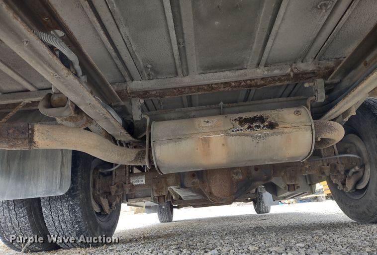 image for item DR8131 2006 GMC G3500  school bus