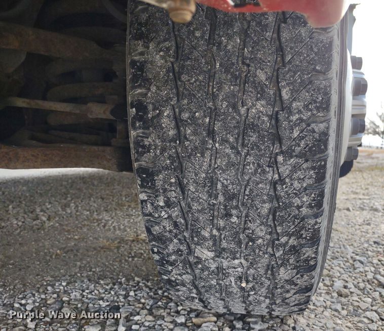 image for item DR8131 2006 GMC G3500  school bus