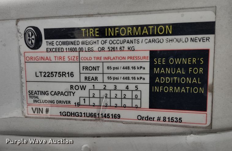 image for item DR8131 2006 GMC G3500  school bus