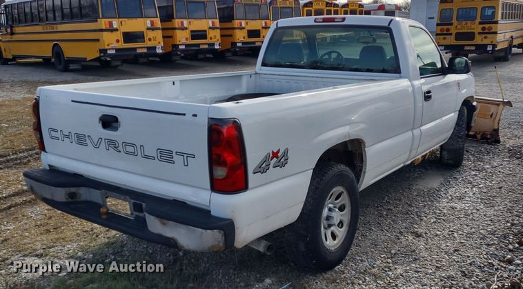image for item DR8132 2006 Chevrolet Silverado 1500  pickup truck