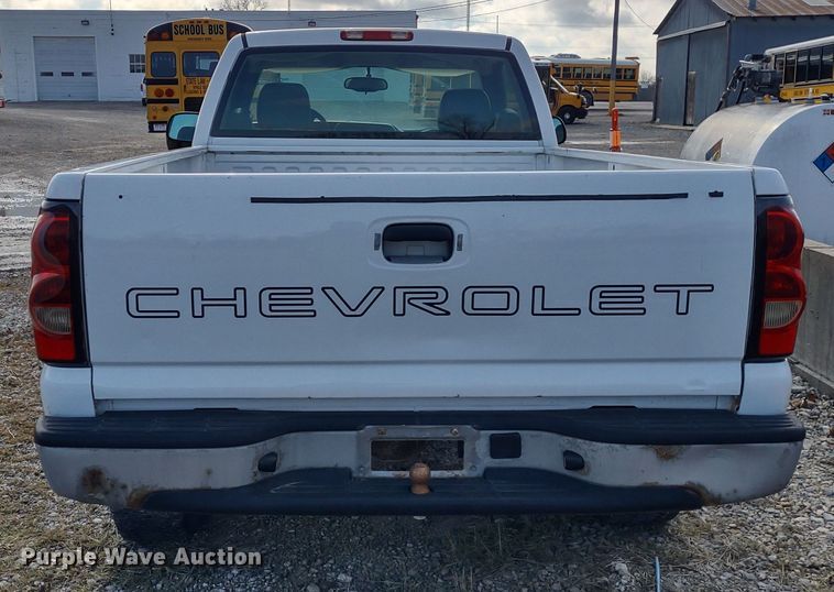 image for item DR8132 2006 Chevrolet Silverado 1500  pickup truck