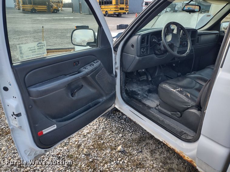 image for item DR8132 2006 Chevrolet Silverado 1500  pickup truck