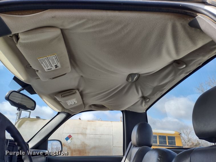 image for item DR8132 2006 Chevrolet Silverado 1500  pickup truck