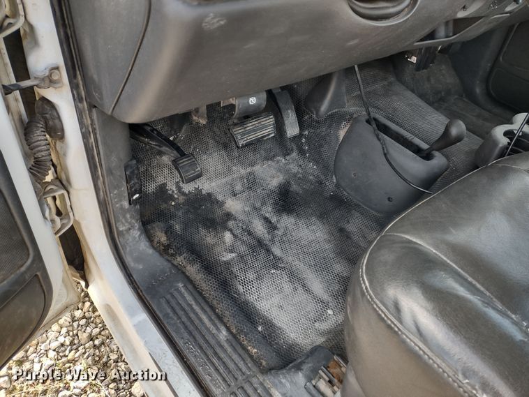 image for item DR8132 2006 Chevrolet Silverado 1500  pickup truck