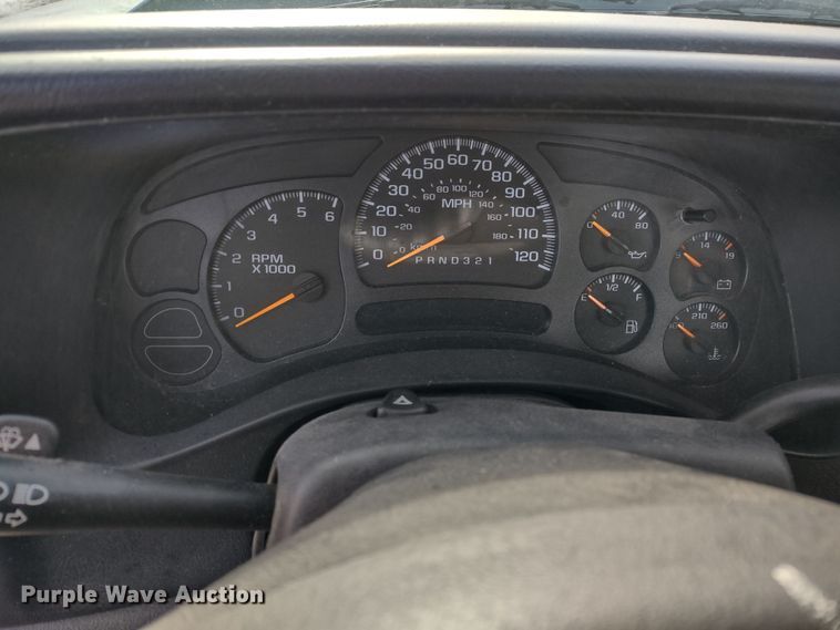 image for item DR8132 2006 Chevrolet Silverado 1500  pickup truck