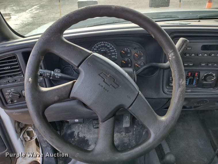 image for item DR8132 2006 Chevrolet Silverado 1500  pickup truck