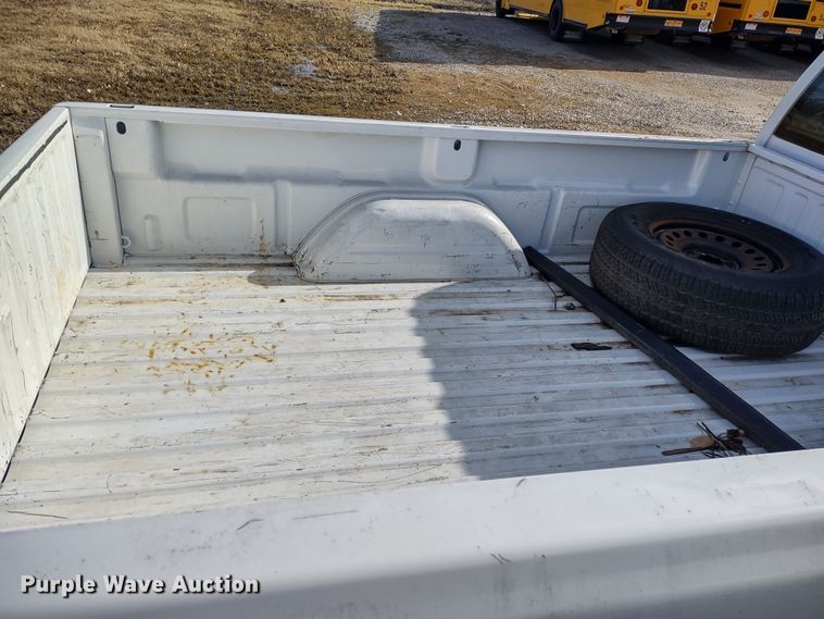 image for item DR8132 2006 Chevrolet Silverado 1500  pickup truck