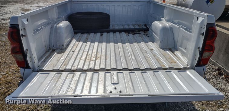 image for item DR8132 2006 Chevrolet Silverado 1500  pickup truck