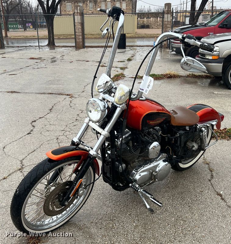 image for item DS2701 2005 Harley Davidson XL 1200C  motorcycle