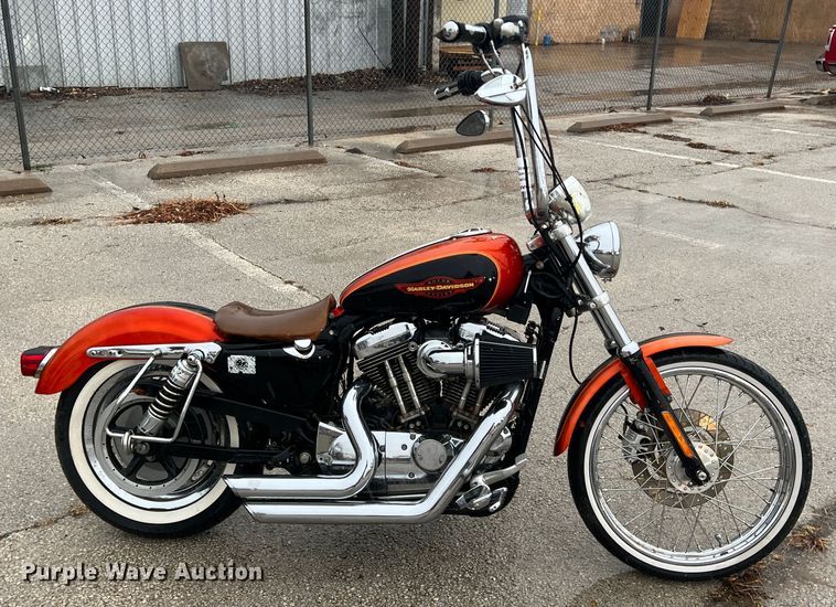 image for item DS2701 2005 Harley Davidson XL 1200C  motorcycle