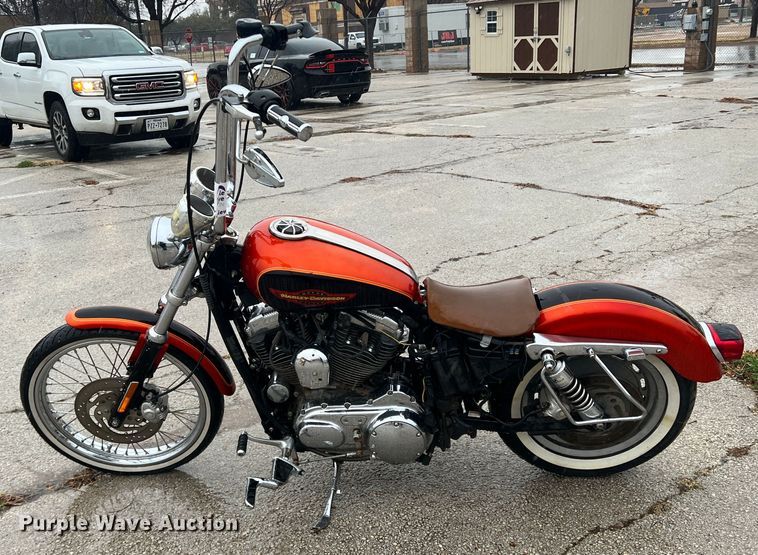 image for item DS2701 2005 Harley Davidson XL 1200C  motorcycle