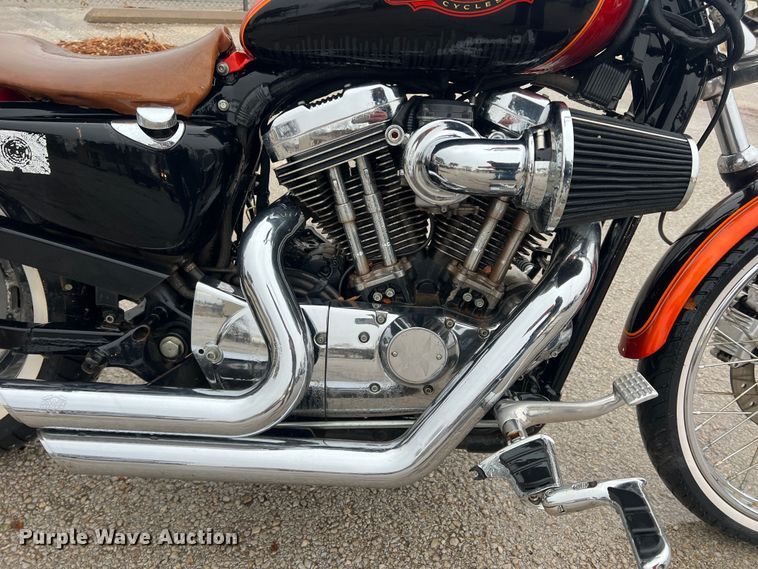 image for item DS2701 2005 Harley Davidson XL 1200C  motorcycle