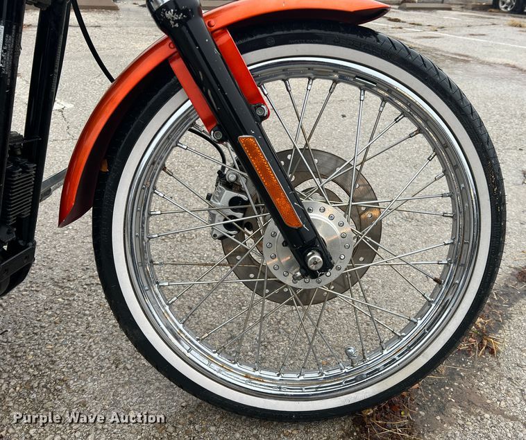 image for item DS2701 2005 Harley Davidson XL 1200C  motorcycle