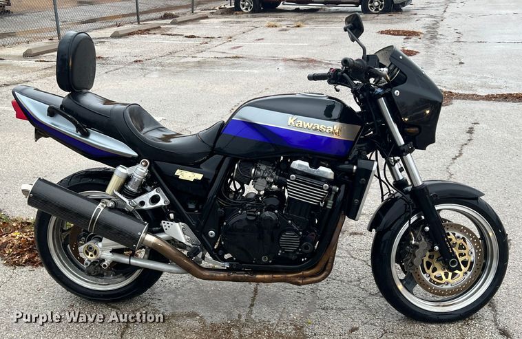 image for item DS2702 2000 Kawasaki ZRX 1100  motorcycle