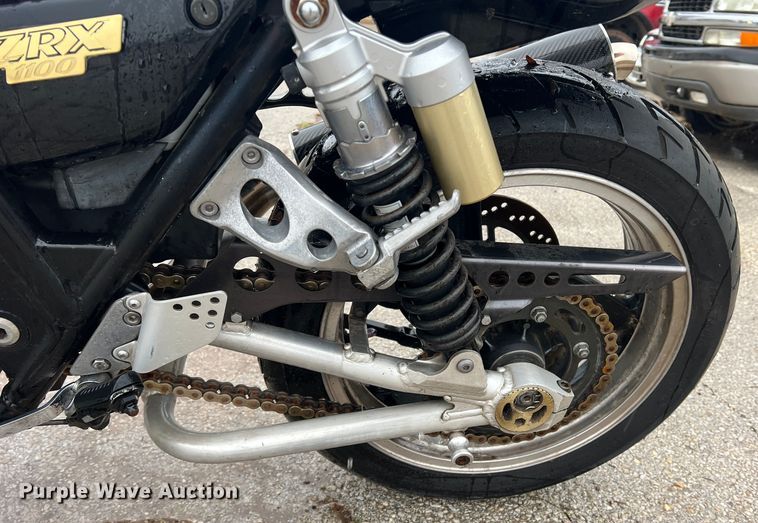 image for item DS2702 2000 Kawasaki ZRX 1100  motorcycle