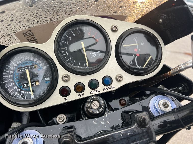 image for item DS2702 2000 Kawasaki ZRX 1100  motorcycle