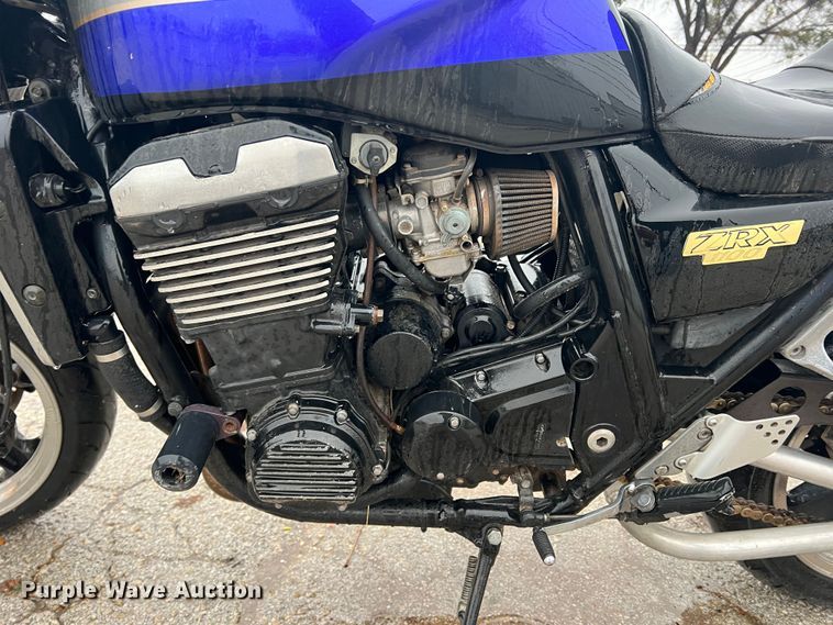 image for item DS2702 2000 Kawasaki ZRX 1100  motorcycle