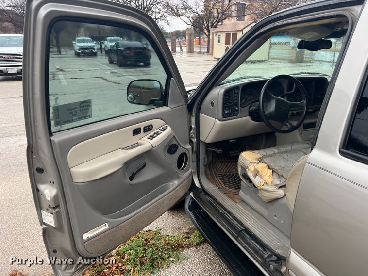 image for item DS2703 2002 Chevrolet Tahoe  SUV