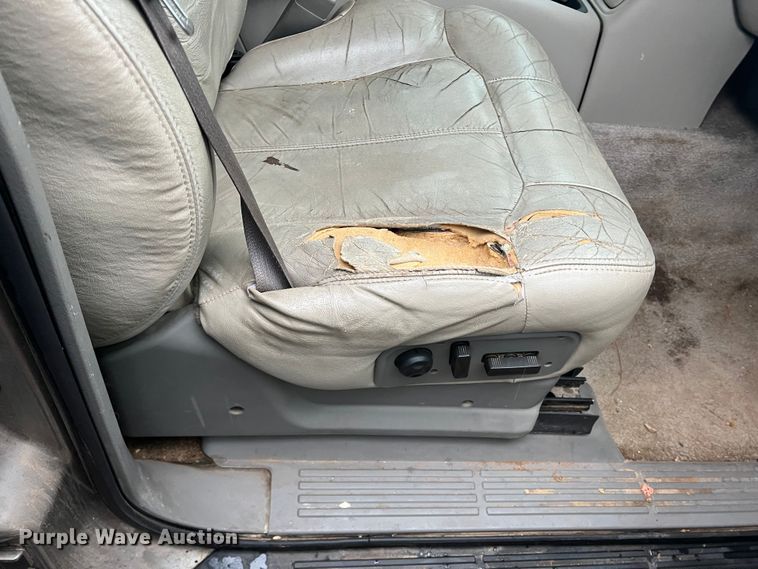 image for item DS2703 2002 Chevrolet Tahoe  SUV