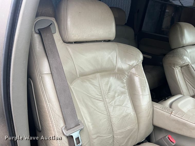 image for item DS2703 2002 Chevrolet Tahoe  SUV