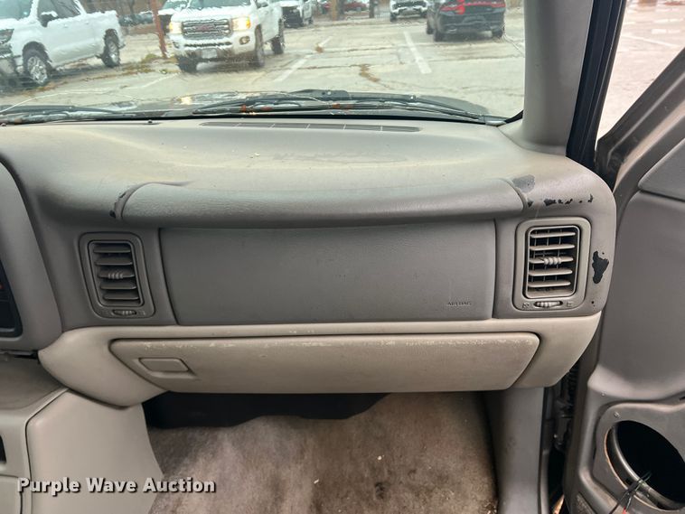 image for item DS2703 2002 Chevrolet Tahoe  SUV