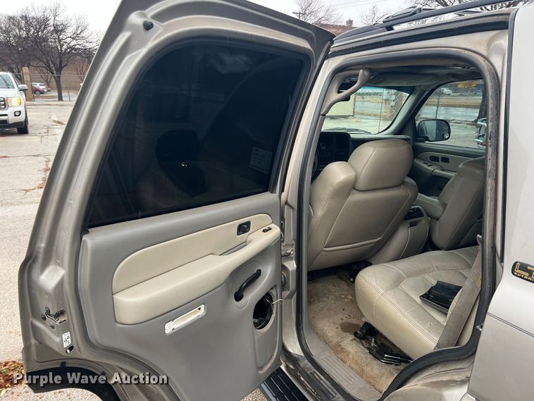 image for item DS2703 2002 Chevrolet Tahoe  SUV