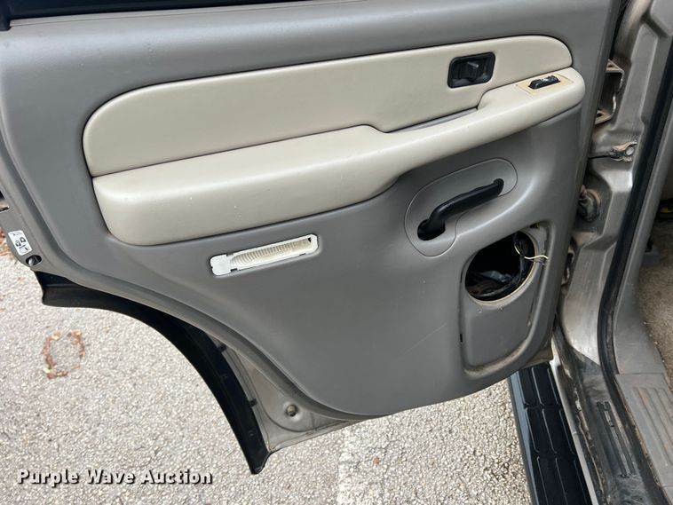 image for item DS2703 2002 Chevrolet Tahoe  SUV