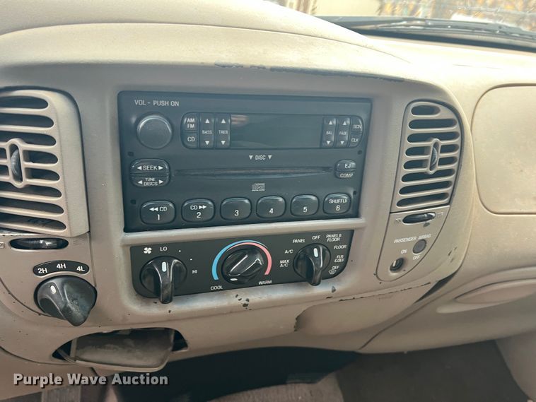 image for item DS2705 2000 Ford F150  SuperCab pickup truck